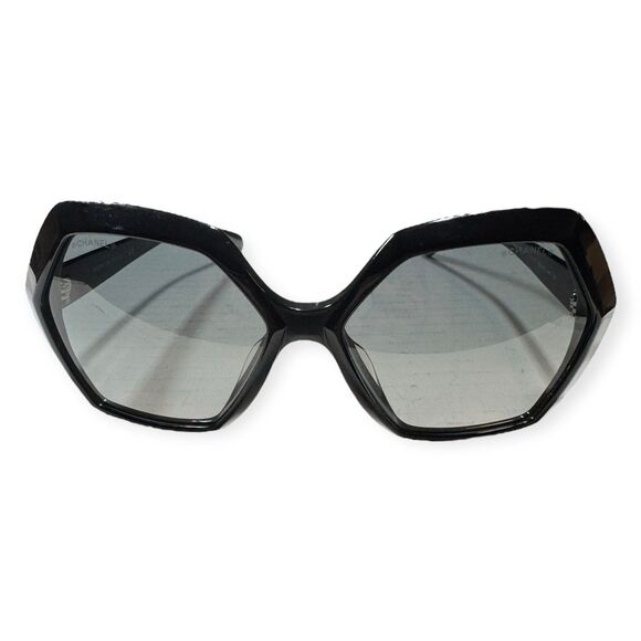 Chanel 5367 Black Hexagon Sunglasses Angular Gray Gradient Lenses Retro Y2K Rare